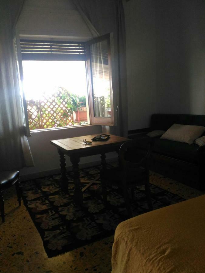 Bed and Breakfast Paestum House Екстер'єр фото